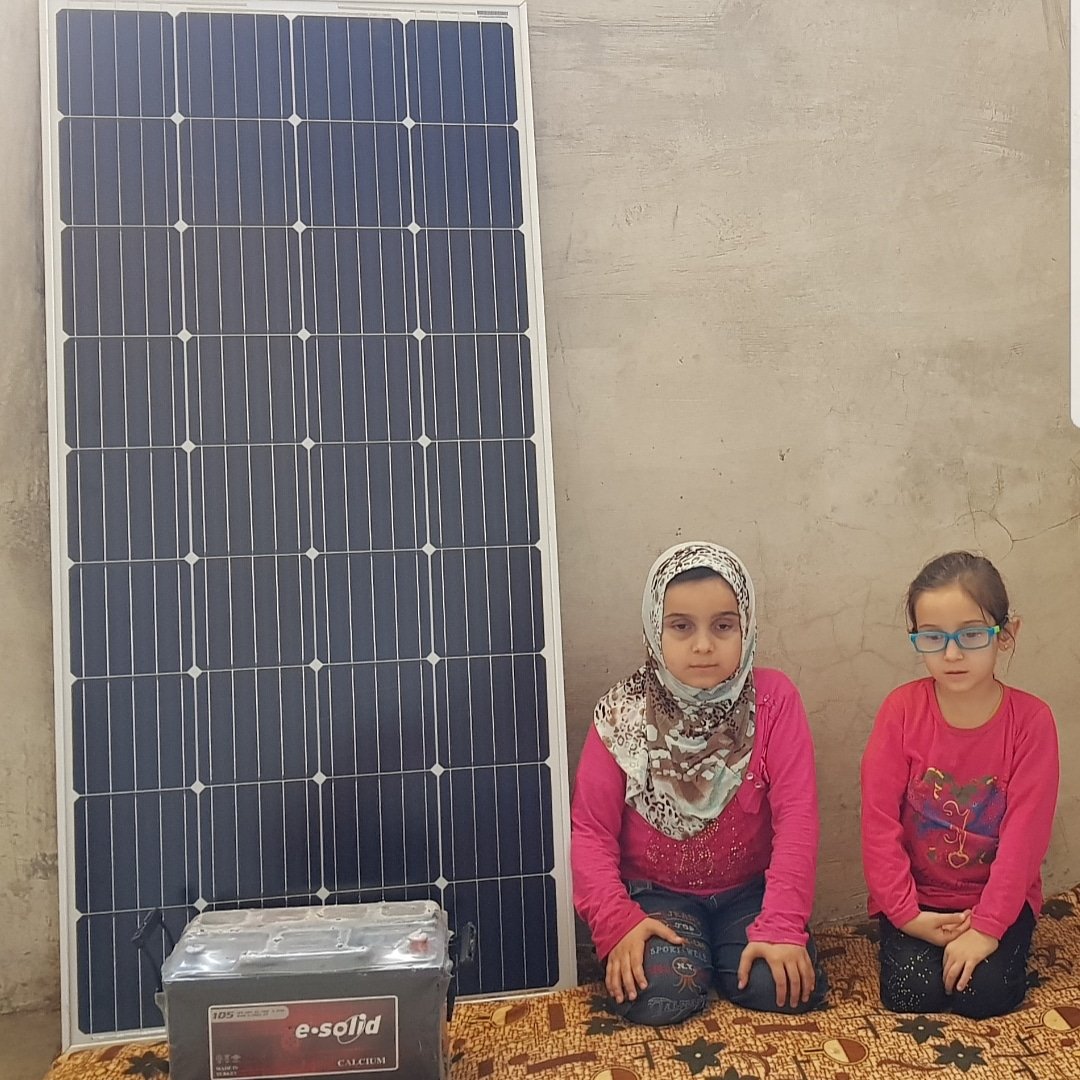 HayraHizmet's tweet photo. #Hayra Hizmet Olarak Bugün #Hafız Bacımız #Ala'nın Evlerini Taşımıştık Ve Ailesi Bizden Elektirik Olmadığı İçin #Güneş Paneli Ve #Akü Talebinde Bulundu.
Bizde Ailemizin Ricasını Yerine Getirdik Güneş Paneli Ve Akü Bedeli: #600_TL Allah Hayır Sahiplerinden Razı Olsun. https://t.co/cLXvMlDoWQ