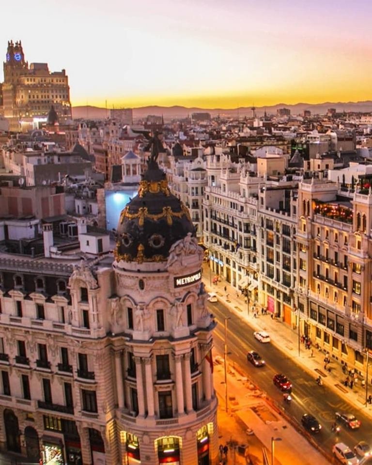 OdeonTravel's tweet photo. 🍁JESENJA PUTOVANJA 🍁
🇪🇸#MADRID🇪🇸
📌10.novembar 2019.
✈direktan let ( Beograd – Madrid ) AERODROMSKE TAKSE SU UKLJUČENE U CENU!
⏳4 dana /3 noći
🏢 RAFAEL VENTAS 4*
✔️Noćenje sa doručkom
➡️od 585€
klik na link: https://t.co/JGYLxvlZln https://t.co/Qy4sJAzLLe