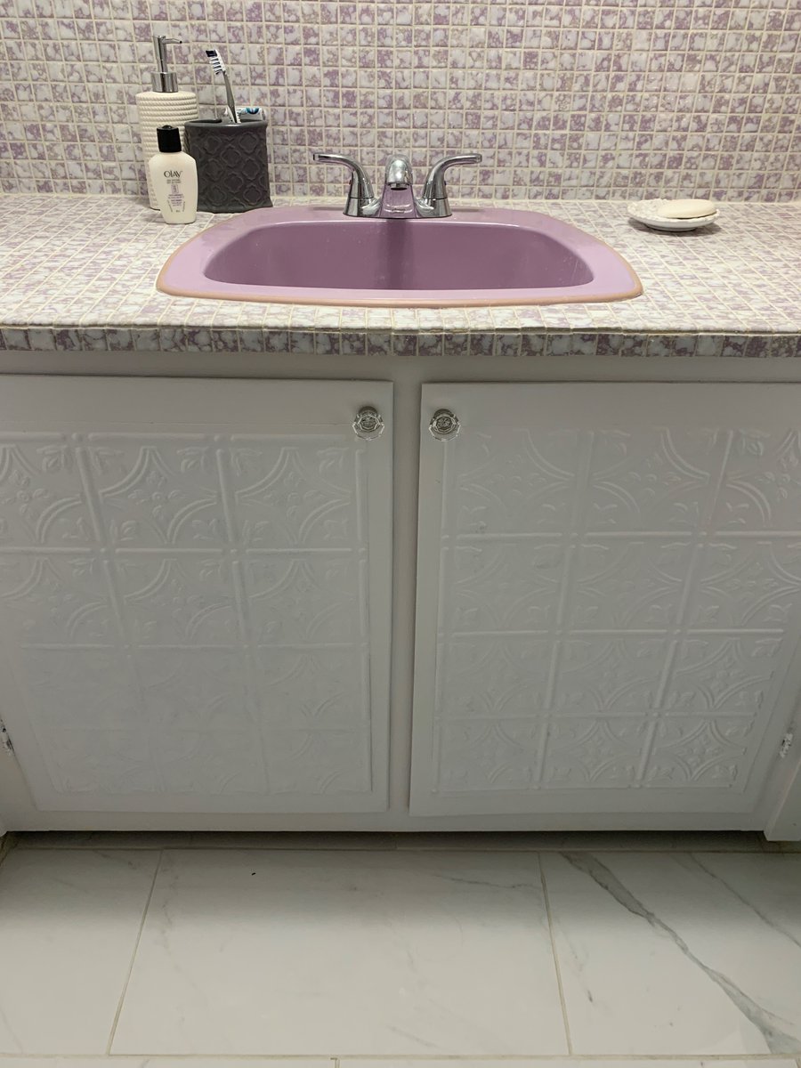 Brypatchar's tweet photo. Hi @AMStandard - need help! any chance you've got a small thingy left over from 1973?? #loveviolet #oldparts #toilets https://t.co/DwvHQo92qV