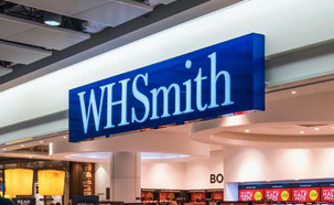 Please be aware that thieves operate in this airport. These are the signs you need to look out for.