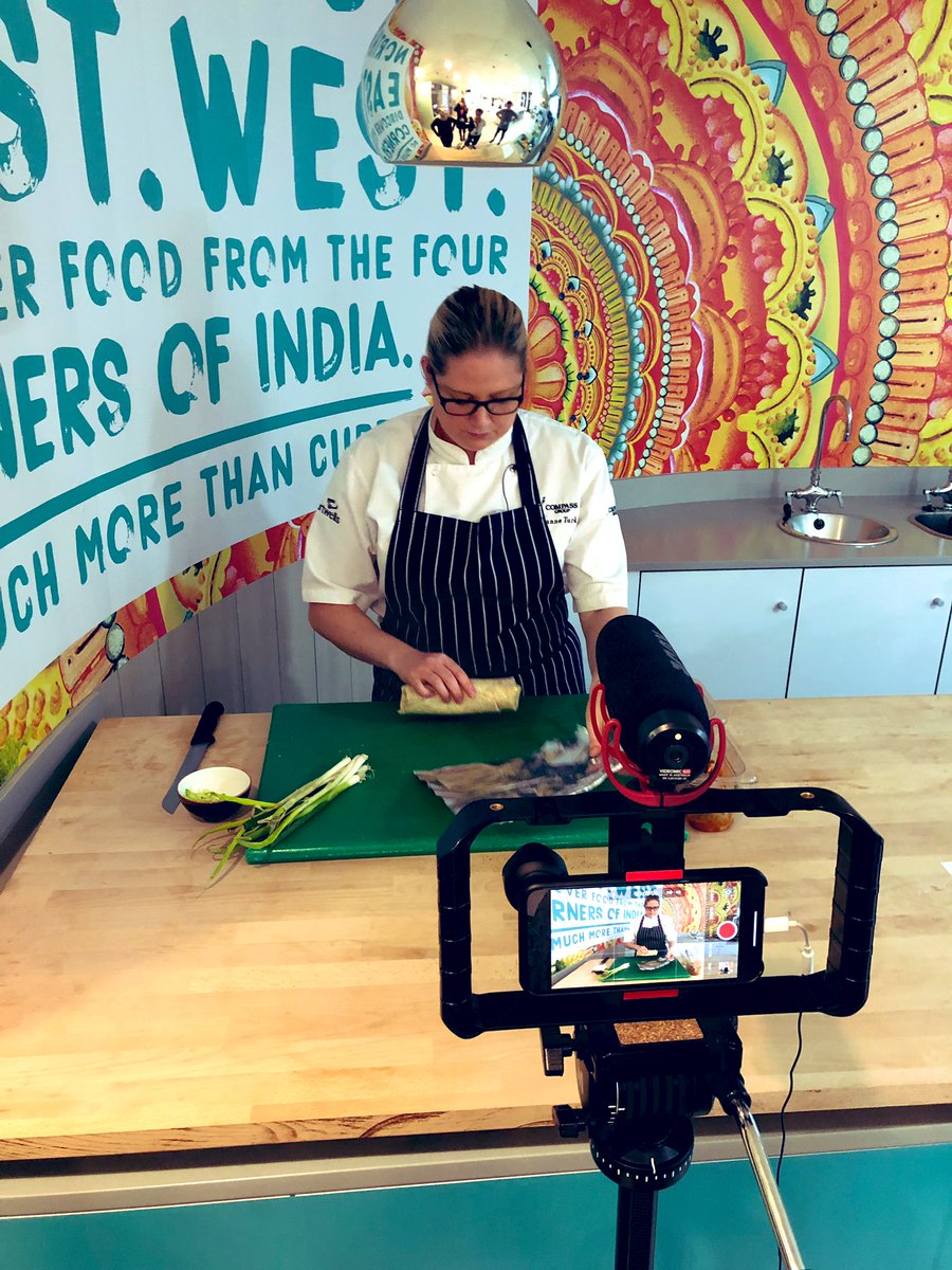 Fantastic Women in Food Ambassador <a href="/LennieTheChef/">Leanne Turk</a> has joined us in Chertsey today to film some exciting video tips on how to #stopfoodwaste 😀 #teamCompass <a href="/WomenInFood_/">WomenInFood</a>  👩🏼‍🍳🍛🥗