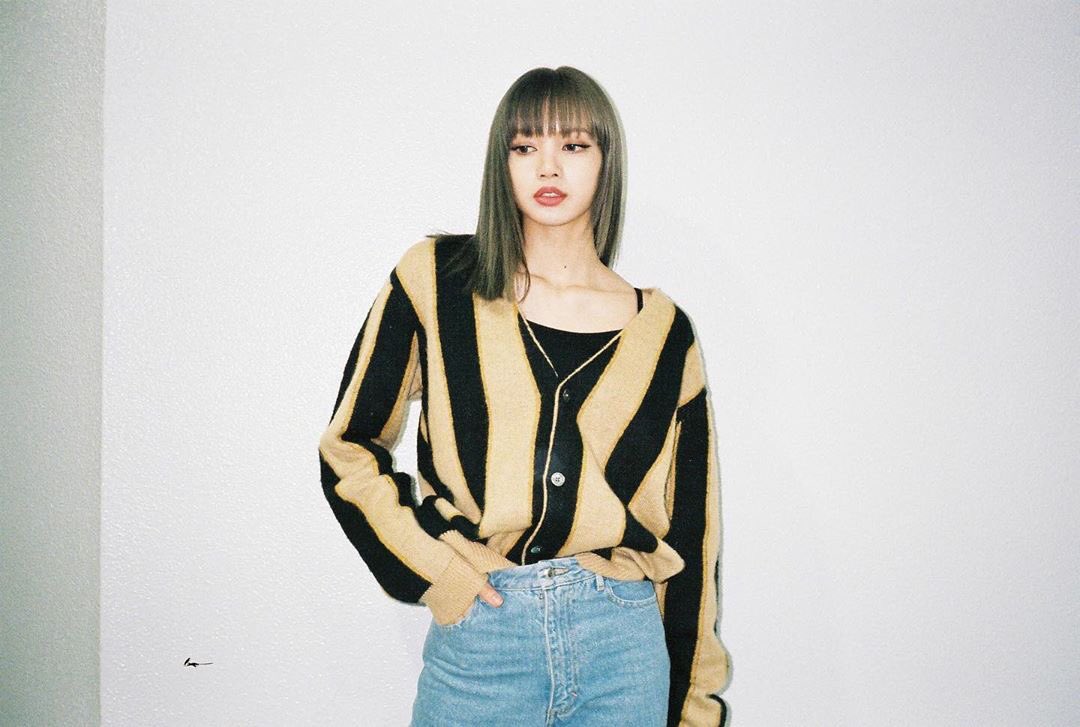 327_lisa's tweet photo. #리사 #블랙핑크  #LISA #BLACKPINK https://t.co/w0H4tzWkMY