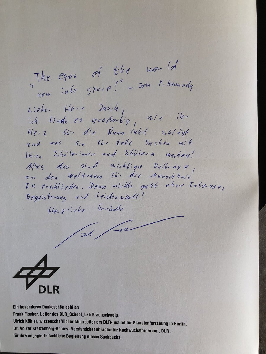 _jauch's tweet photo. Gastgeschenk vom@#DLR_next_Reporter im #DLR_School_Lab Braunschweig. Toller Tag! Tolle Experimente und Erfahrungen! Danke sehr und bis bald!
p.s. passt super in unsere nächste #MissionX
cc @StefanLobas @rscalberlah @eseroDE https://t.co/M1QDC9mMWd