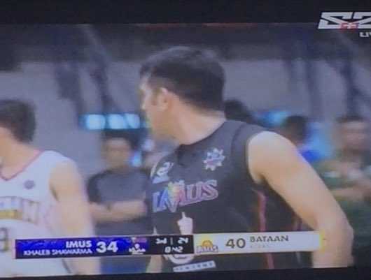 xxLFelip's tweet photo. Pa laro laro lang si Gerald oh. Hahahahahaa naka 3points pa ih. #mbpl https://t.co/TbeoNunZqb