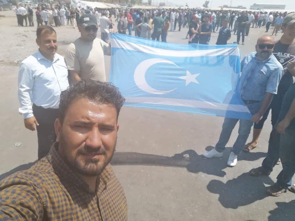 شباب التركمان في المظاهرة المنددة لقرار #عادل_عبدالمهدي 
بسحب لواء ٣٠ حشد #التركمان و #الشبك من مناطقهم... ومخاوف من استبدالهم بالبيشمركة... تمهيدا لتطبيق مخطط خبيث يستهدف مكونات #نينوى وامنها.
#العراق