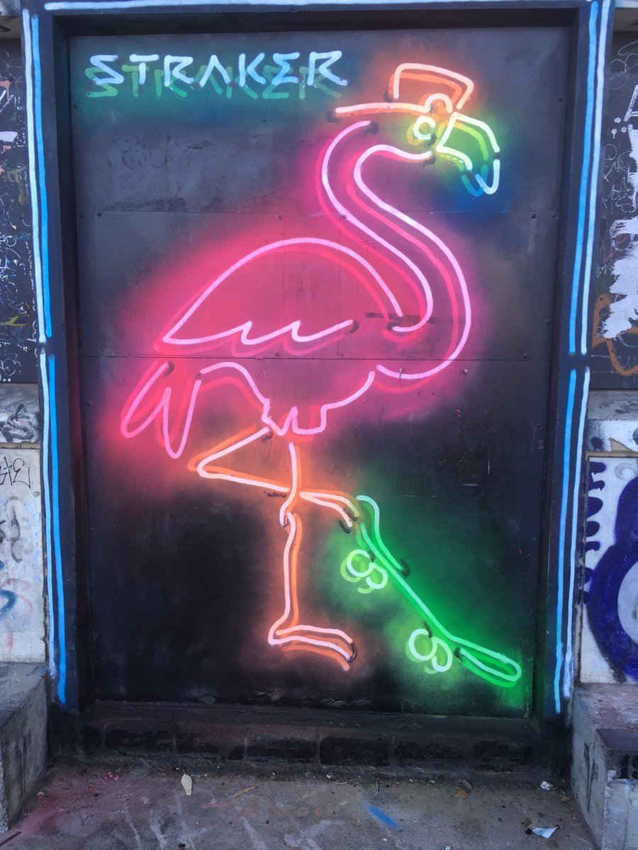 KittyBlackBooks's tweet photo. Fremantle graffiti makes me happy. https://t.co/xRS7Qg4yuk