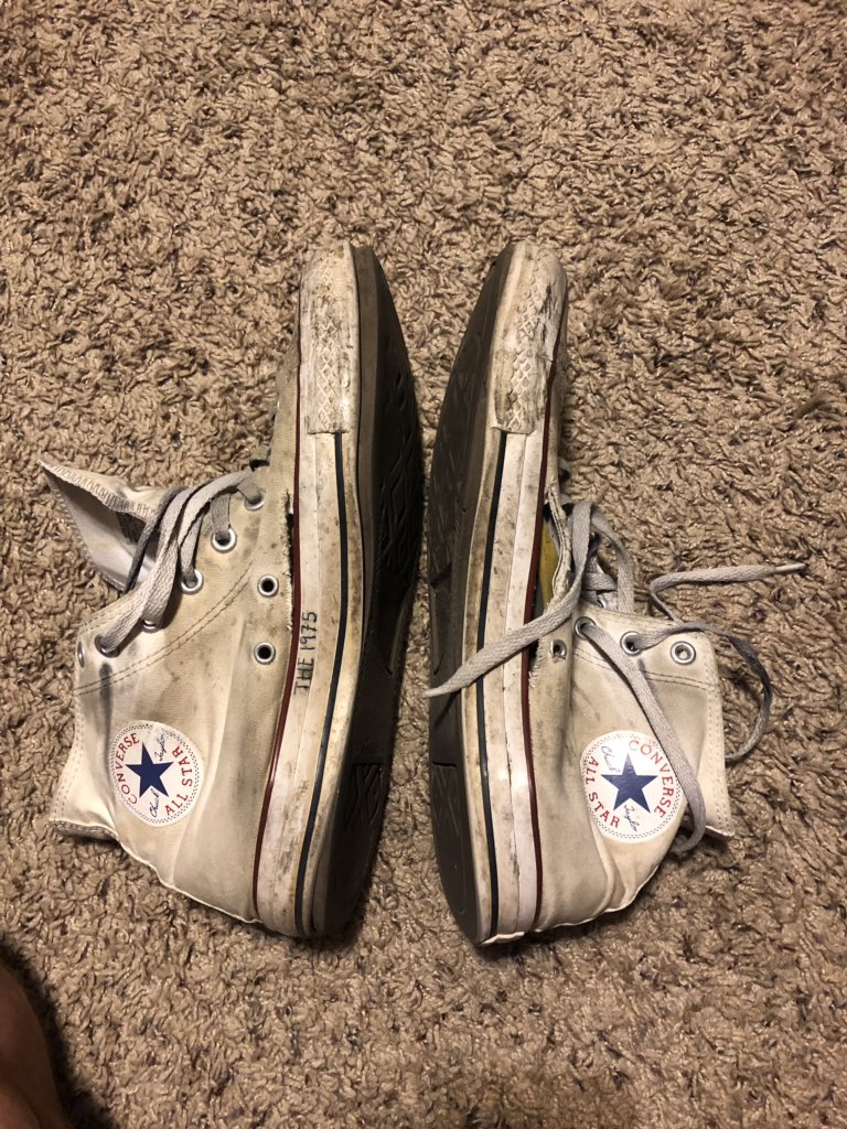 erikmitchell112's tweet photo. @Converse help a brother out 🙏🏻 not even a year old. https://t.co/AeQaR82ilh