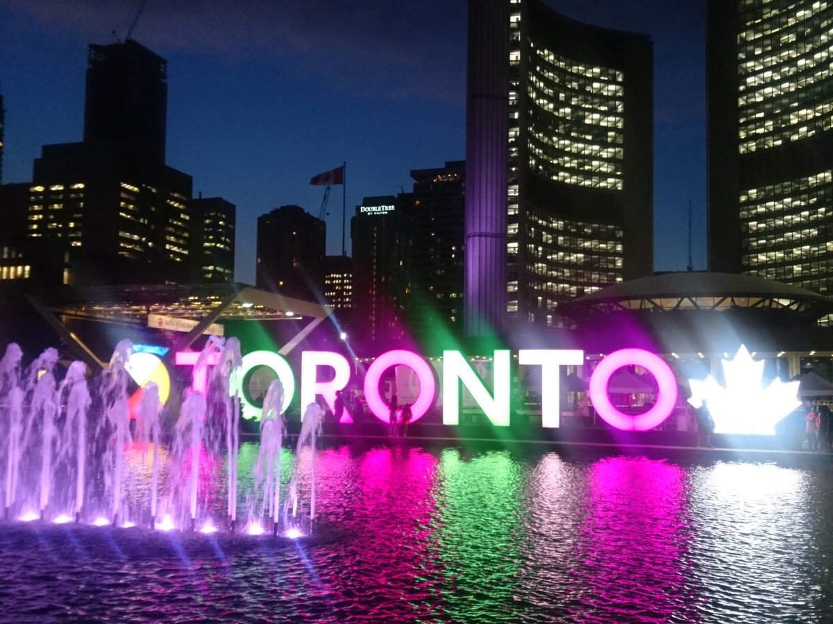 cupcakelassie's tweet photo. Toronto!! 🇨🇦🏙️ https://t.co/QeNts5OvmD