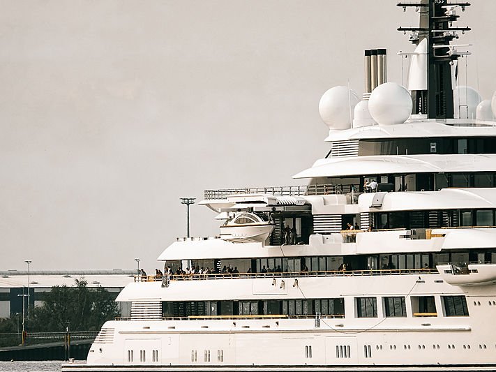 superyachts's tweet photo. The latest from Lurssen: 140m superyacht 'Project Lightning; embarks on her first day of sea trials. Get the full story: https://t.co/h6sw4Lnny6 #Lurssen Photo credit: Cristian Eckardt https://t.co/hMKD2F3PLt
