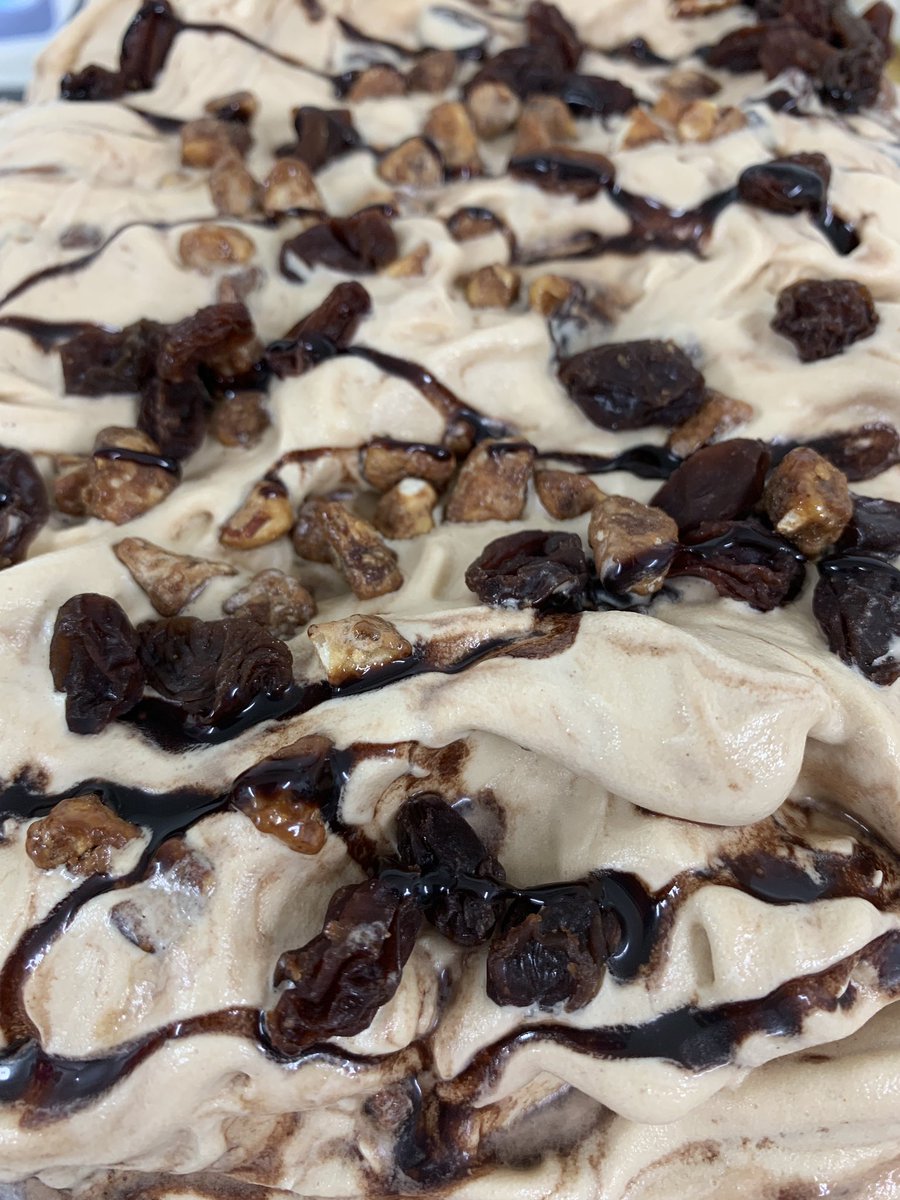 gandtsicecream's tweet image. Oh hello Chocolate, Fruit &amp;amp; Nut Flavour! 👋🍦
Amazingly nutty and super yummy! 😋
#alwayshomemade #gandts #northyorkshire