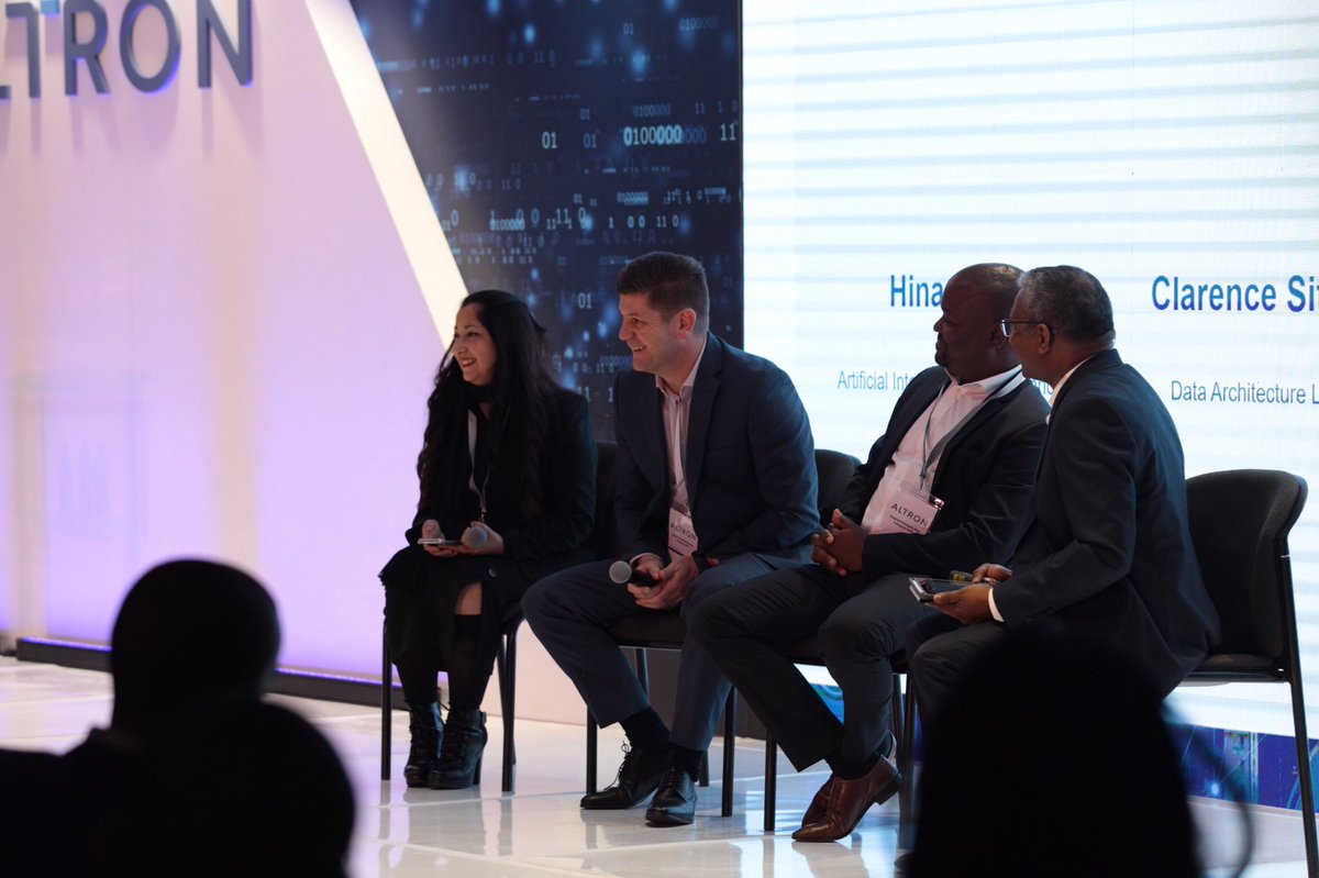 AltronGroup's tweet photo. Leslie Moodley, Managing Director of Altron Bytes Systems Integration leads a panel discussion on Data Analytics, with Hina Patel, Hendrik Blignaut and Clarence Sithole hashtag #AltronCapitalMarketsDay https://t.co/KJLUehGu8d