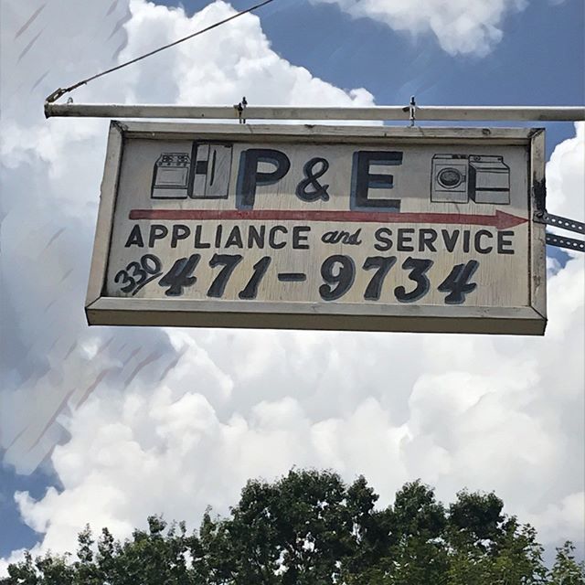 Signsofcanton's tweet photo. P &amp; E Appliance and Service

#signsofcanton #signs #signsmadebyhand #cantonohio #appliances https://t.co/ZisHSFbrU1