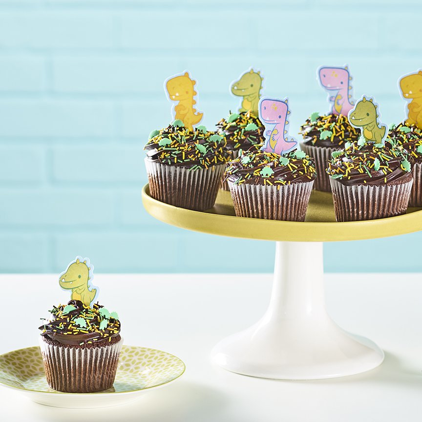 DrOetkerBakes's tweet photo. Your little one would be perfect in the role of Chief Sprinkler when it comes to these bakes…

Spend quality time together this summer, and join in on our baking challenge here: https://t.co/sFrbSEPRPf 
(T&amp;Cs apply.) https://t.co/28PoV8bbVZ