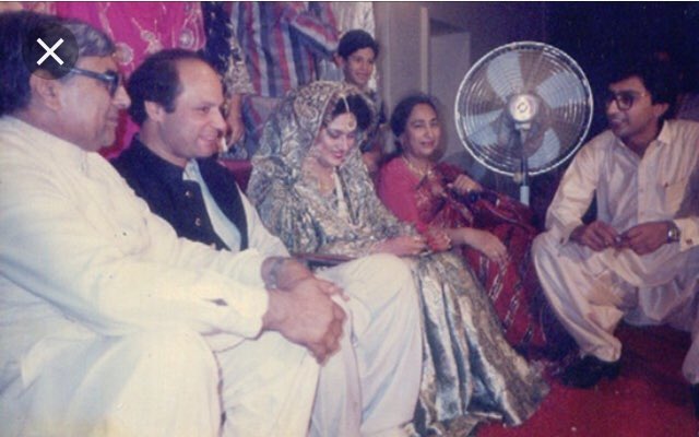AsimRazaShayer's tweet photo. #LoharKaBacha vs #BornPrince https://t.co/Ku35TEIsqz