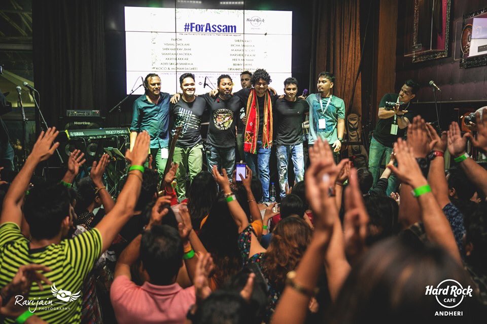 paponmusic's tweet photo. Grateful to all! 🙏🏼 Thank you to all the artists &amp; to everyone who contributed in their own way to make the #ForAssam2019 concert magical, memorable &amp; successful! Hope we get comprehensive solutions to these post flood sufferings year after year. @HRCIndia more photos soon.💜 https://t.co/7qYXfSOORU