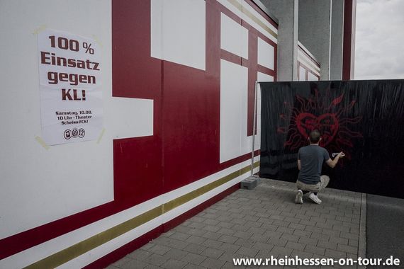 FasziFankurve's tweet image. Treffpunkt, "Alle in weiß!", Verhaltenshinweise &amp;amp; Entschuldigung bei #FCK-Fans: Wie die Fanszene von #Mainz05 für das #Derby am Samstag in #Kaiserslautern mobil macht: #FCKM05 #DFBPokal #Betze #Mainz faszination-fankurve.de/index.php?head…