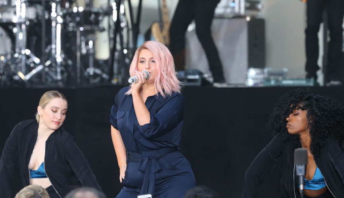 AaronRFernandes's tweet photo. Meghan Trainor Performs New Single 'LET YOU BE RIGHT' https://t.co/lHrF78TuG7 #LetYouBeRight #MeghanTrainor #MeghanTrainorMusic https://t.co/fICiSOYnLh