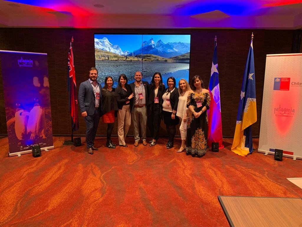 SernaturXII's tweet photo. @SernaturXII presentó sus atractivos turísticos en #NuevaZelanda y #Australia, ante más de 40 tour operadores y medios de prensa con una capacitación de destino y un workshop junto a empresarios regionales e internacionales.
#MagallanesEnMarcha
#MagallanesAlMundo https://t.co/6l4PHIv9pv