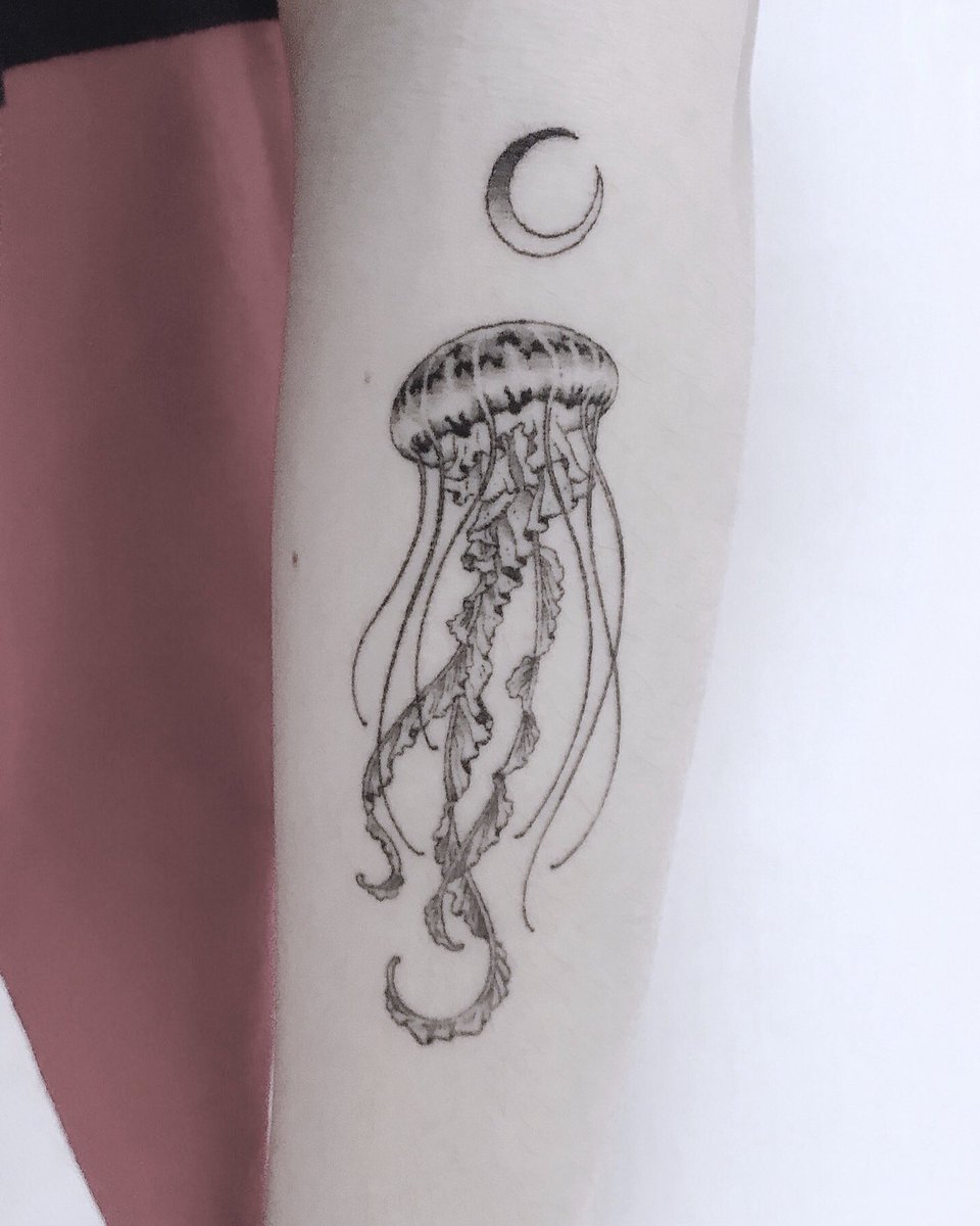해파리 문신 그림