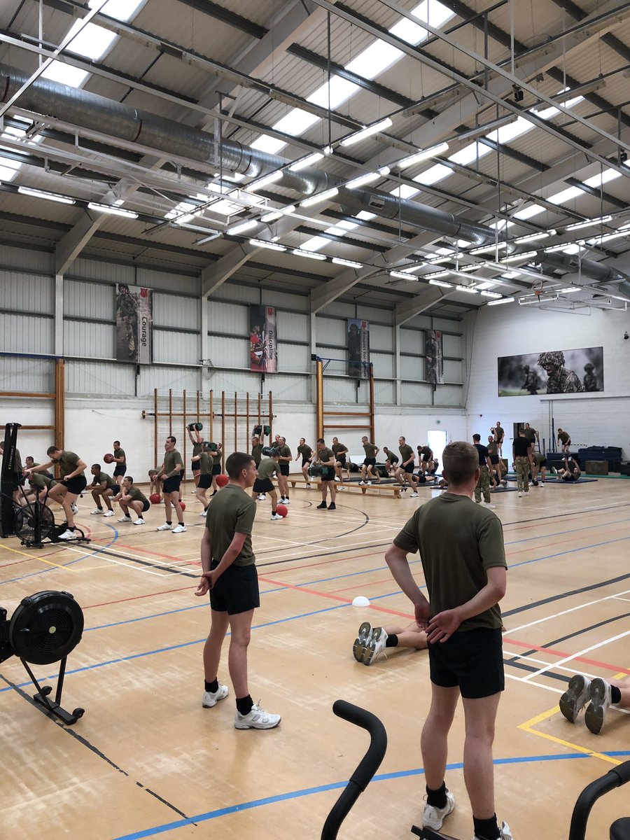 FdArmyComdSM's tweet photo. 2 days spent with @schinf at ITC to understand the Combat Infantry Course 18. The instructors of @1ITBCatterick &amp; @2ITB_Catterick are completely invested in supplying the best soldiers to @field_army #urbanwarfare #inthefield finished with soldier conditioning review training. https://t.co/IlPTUldsqd