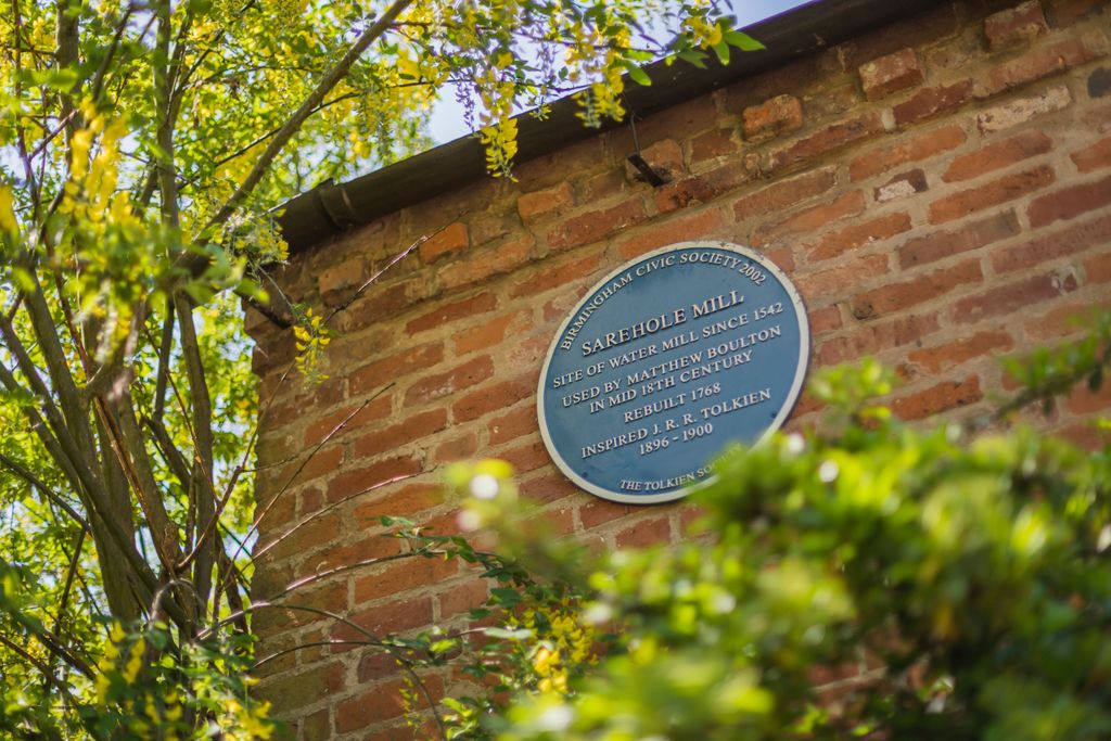 Sarehole_Mill's tweet image. This #TolkienTuesday we are sending out a very warm welcome to all those visiting Birmingham for the @Tolkien2019 celebrations! Why not pop along to the mill and explore the area that #Tolkien loved so intensely and hear some stories of his boyhood adventures! Open 11-4pm Tue-Sun