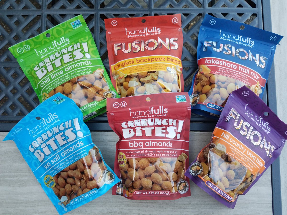 ABCDDiariesMom's tweet photo. Handfulls: A Super Fun and Yummy Snack! #BackToSchool #ad @handfullssnacks https://t.co/fyCN6ZcQXt https://t.co/F8cV2sSZMz