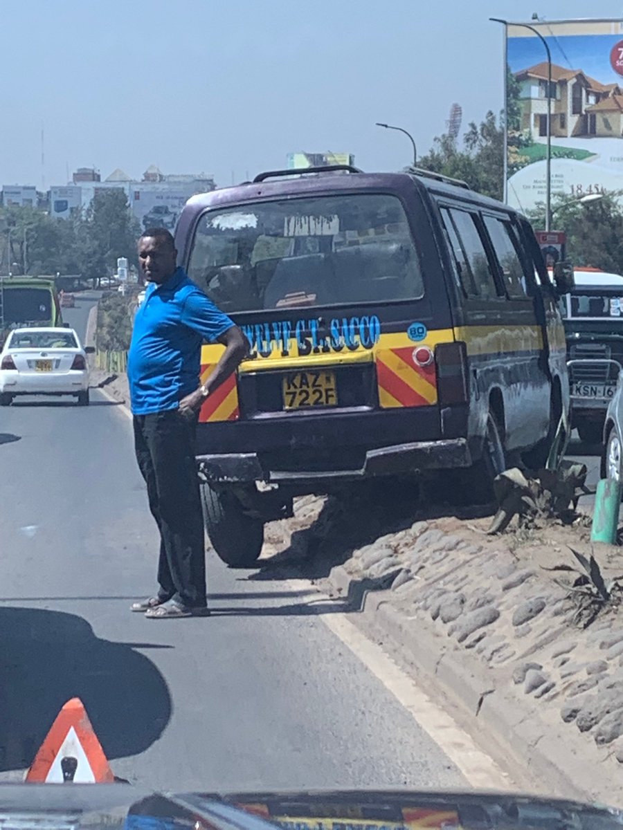 SavelifeK's tweet photo. #SaveLlife If only you went to a good driving school then you will we able to know the reason we have kerbstones.
#twendeshuletusome https://t.co/qI3r3J4kck via @road_driving