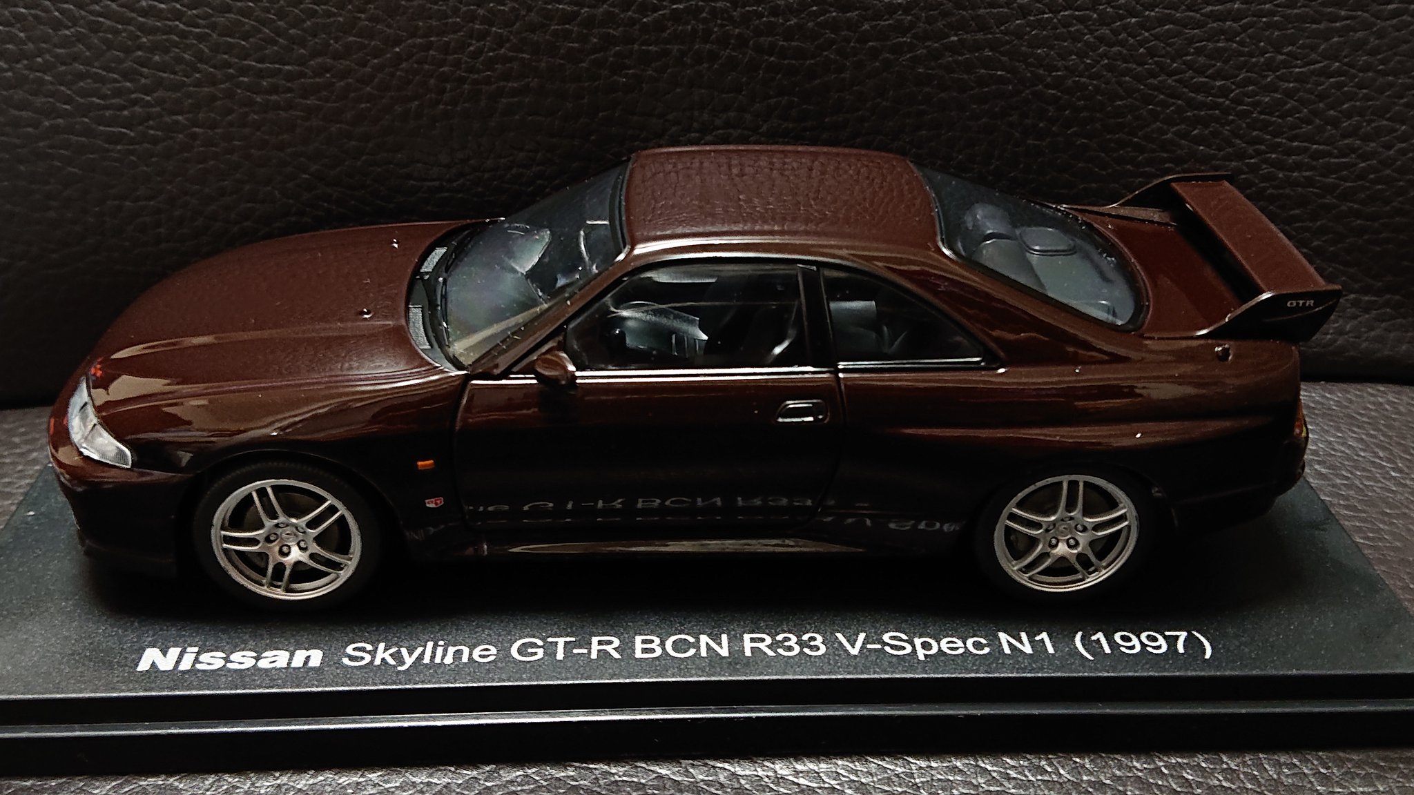 国産名車コレクション 1/24 GT-R BCN R33 国産名車コレクション1/24 日産スカイラインGT-R BCN R33