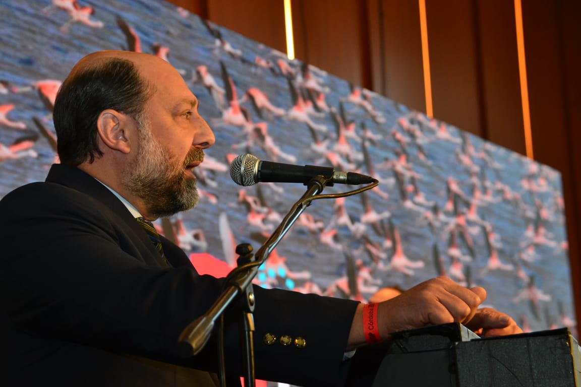 MinSPcba's tweet photo. @SecAmbyCC @mincytcordoba @MinAgriCba @CEPROCOR Toma la palabra el Sec. de @SecAmbyCC #JavierBritch en la #PreCOPCba2019: "Tengo gran expectativa de que el trabajo que realizaremos estos tres días, nos permitirá diagramar una hoja de ruta para mitigar el #CambioClimático" https://t.co/9OBHTALEeD