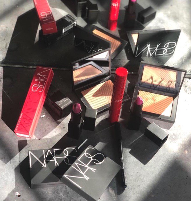 London Media MakeUp tweet media