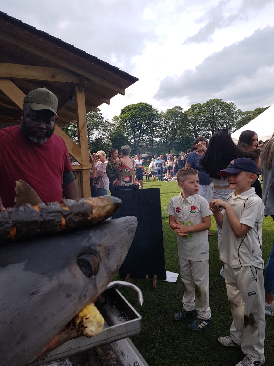 #Edgworth Young #cricketers <a href="/DobieCup/">Rob Dobie Charity Cup</a> bemused by a real  #shark on the guru"s #BBQ last weekend. Unbelievable!