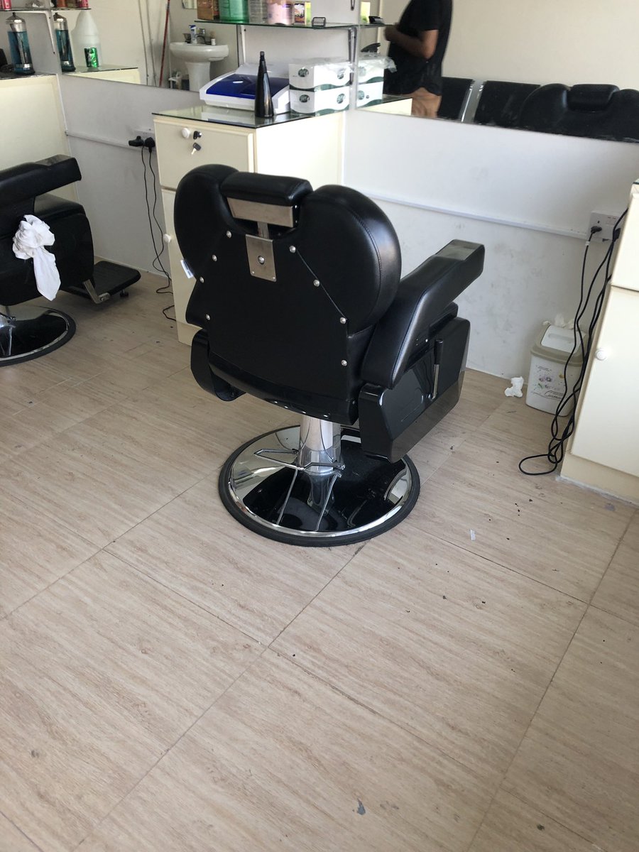 شـاهـيـن . tweet media