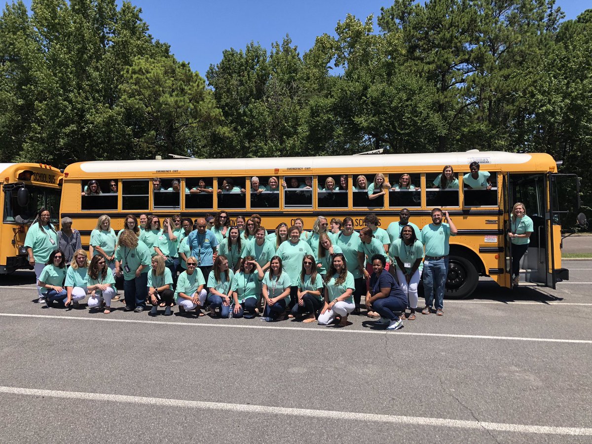 GreenValleyElem's tweet photo. GVES teachers had a great time participating in diversity training and a field trip to @RC3Hoover @HooverSchools #gvespride #gatorstrong https://t.co/mfLbgEziEZ