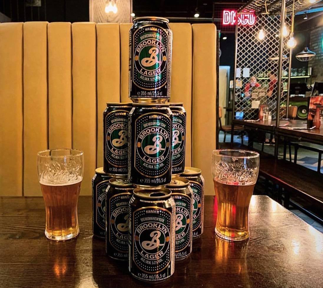A tower of Brooklyn Lager! As they would say in Harlem, 'now you cookin' with gas'