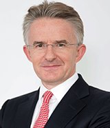 euromoney's tweet photo. #JohnFlint being replaced as CEO of @HSBC is the latest sign of the bank clearing out its lifers. The outsiders are taking over. https://t.co/yQ7KPi640v #hsbc #banking https://t.co/Ro6xGMC1TR