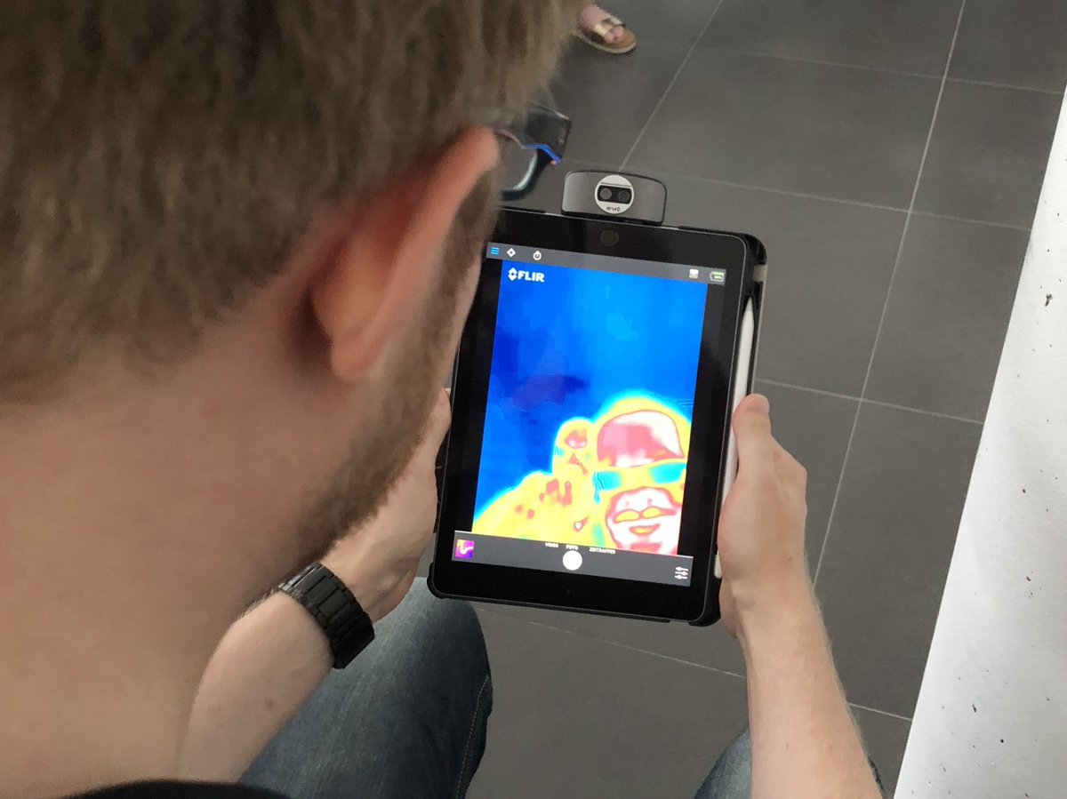 VCRPNews's tweet photo. Wir sind heute zu Besuch im „Immersive Quantified Learning Lab“ des @DFKI und der @uni_kl, das am Lernen der Zukunft forscht. #iQL #ImmersiveQuantifiedLearning #VCRPde https://t.co/MTQH03PBhh