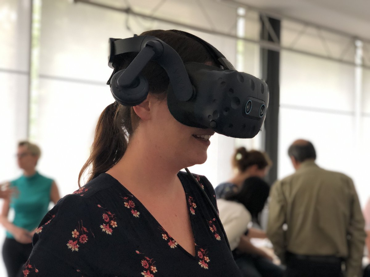 VCRPNews's tweet photo. Wir sind heute zu Besuch im „Immersive Quantified Learning Lab“ des @DFKI und der @uni_kl, das am Lernen der Zukunft forscht. #iQL #ImmersiveQuantifiedLearning #VCRPde https://t.co/MTQH03PBhh