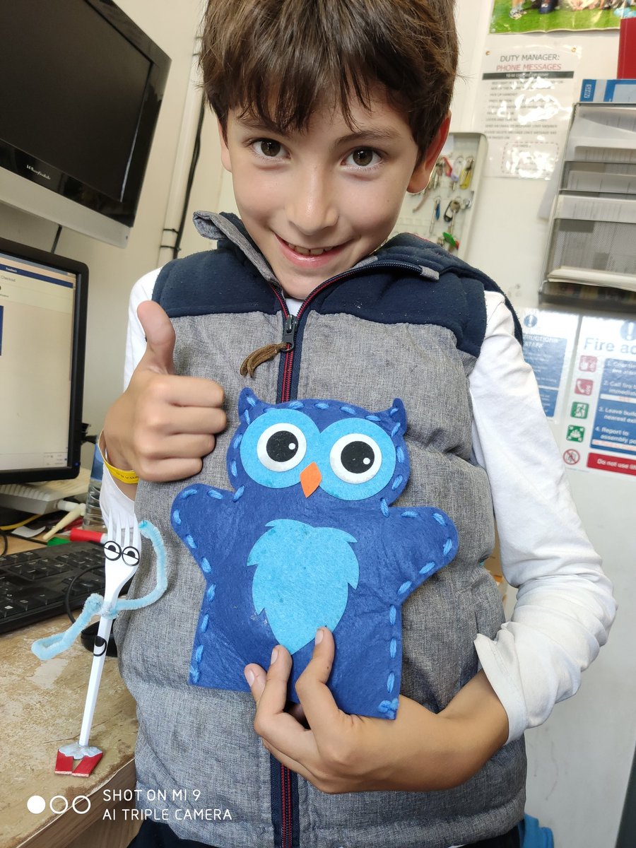bdca247's tweet photo. Today involved zorbing, natural bird feeders and making our own puppets and #forkys Join us tomorrow for a mega drop slide, Go karting, open mic, sports, games,arts and crafts and so much more! @ Flanders field, 118 Napier Rd, East Ham, E62SG.Only £5 per child per day https://t.co/hQXZqzbV5r