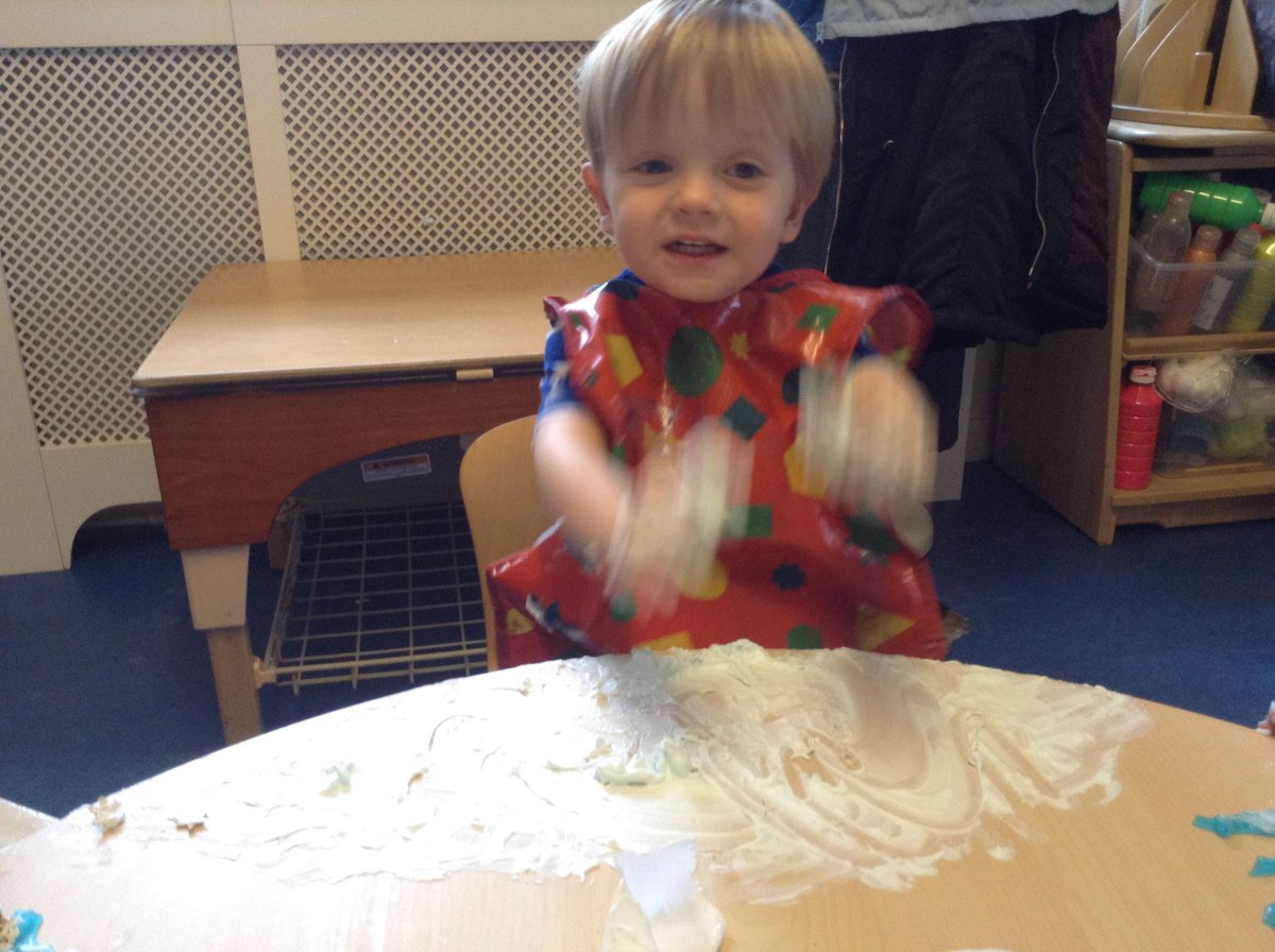 NurseryHands's tweet photo. The Caterpillars love to get creative with a variety of different resources - shaving foam, paint and sequins to name a few 🎨
#expressiveplay #exploring #sensoryplay #messyplay #alwayslearning https://t.co/EC7MO3LVaq