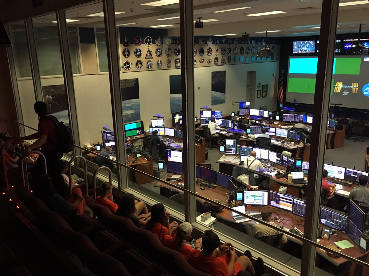 2955Raven's tweet photo. Practice mission control!! Wow!!! Used to be the shuttle control room. @NASA_Johnson @NASASTEM @UTCSR @NWESSP @TexasSpaceGrant #ANGLeSChallenge #ApolloNextGiantLeap https://t.co/zn2rmDz3Mz