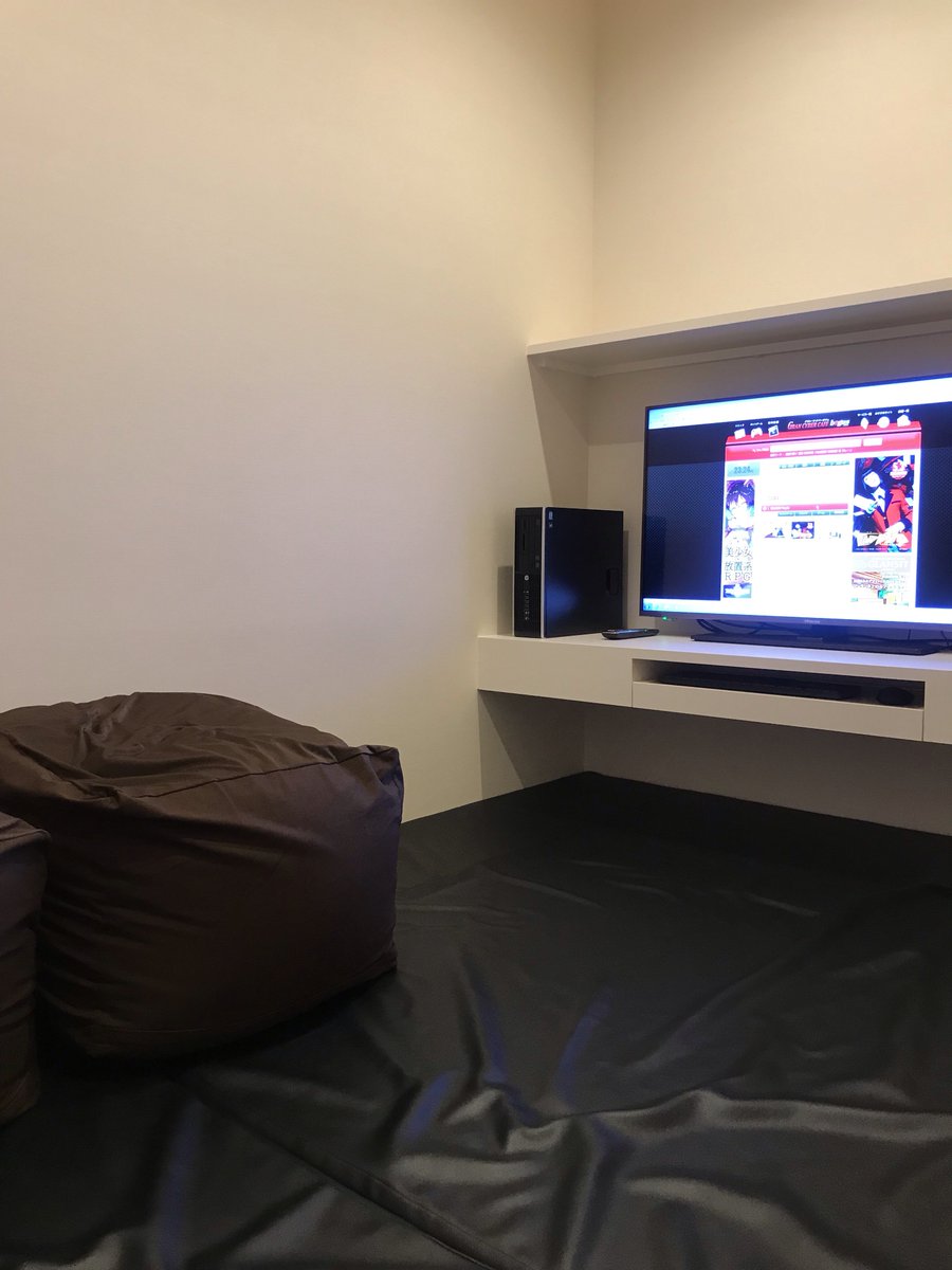 Gran Cyber Cafe B Gus 公式 池袋東口店 青森方面からの高速バス シリウス号 池袋での降車口 正面に当店の入る池袋とうきゅうビルがございます 早朝の到着など 時間を調整したいならシャワー完備 仮眠もとり易いネットカフェが一番便利です