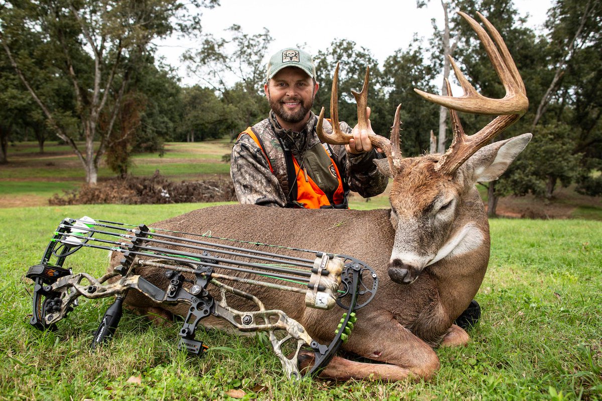 BoogerBottom's tweet photo. @Realtree Monster Bucks 27 Vol. 2 is now on the Realtree365 App for FREE and my GA buck made the cut! Every deer hunter knows the feeling of sitting down to watch Monster Bucks DVDs, and now they're at our fingertips!! https://t.co/U6CCKc4Zwn https://t.co/R1W6X4fALW