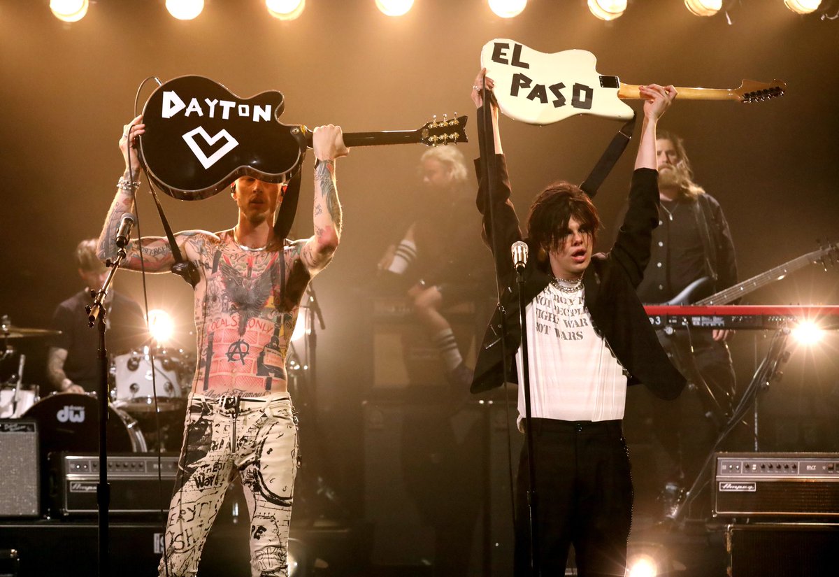 machinegunkelly's tweet photo. 💔 @latelateshow https://t.co/aBlnUvOTJ9