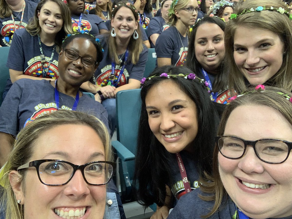 mrs_sorensen3's tweet photo. Another @katyisd convocation with the best team ever! @Golbowtweets #GEinspires https://t.co/Ah36qYtR9j