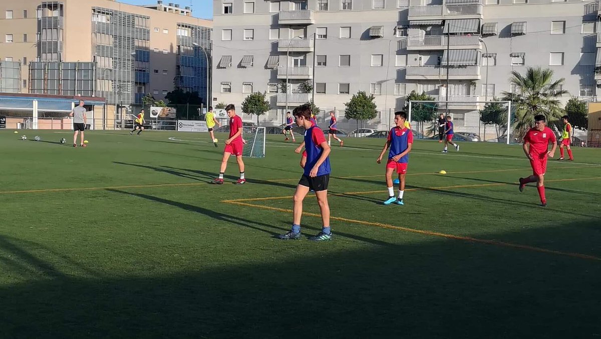 💙PRETEMPORADA💙

👉 El Juvenil A, el Juvenil B y el Cadete A comienzan con sus entrenamientos.

El ⚽️ protagonista desde las primeras sesiones 💪
