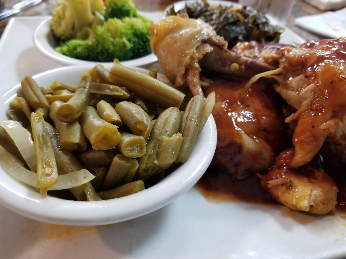 Visited the historic <a href="/JacksonSoulFood/">Jackson Soul Food</a> today for lunch. Great time over great food! Thanks for a #yummy lunch. <a href="/NABJ/">#NABJ Headquarters ✊🏾🖊️🎙️💻 📷 🎥 📝 🔈</a> #JSHOP19 @NABJSTUDENTS