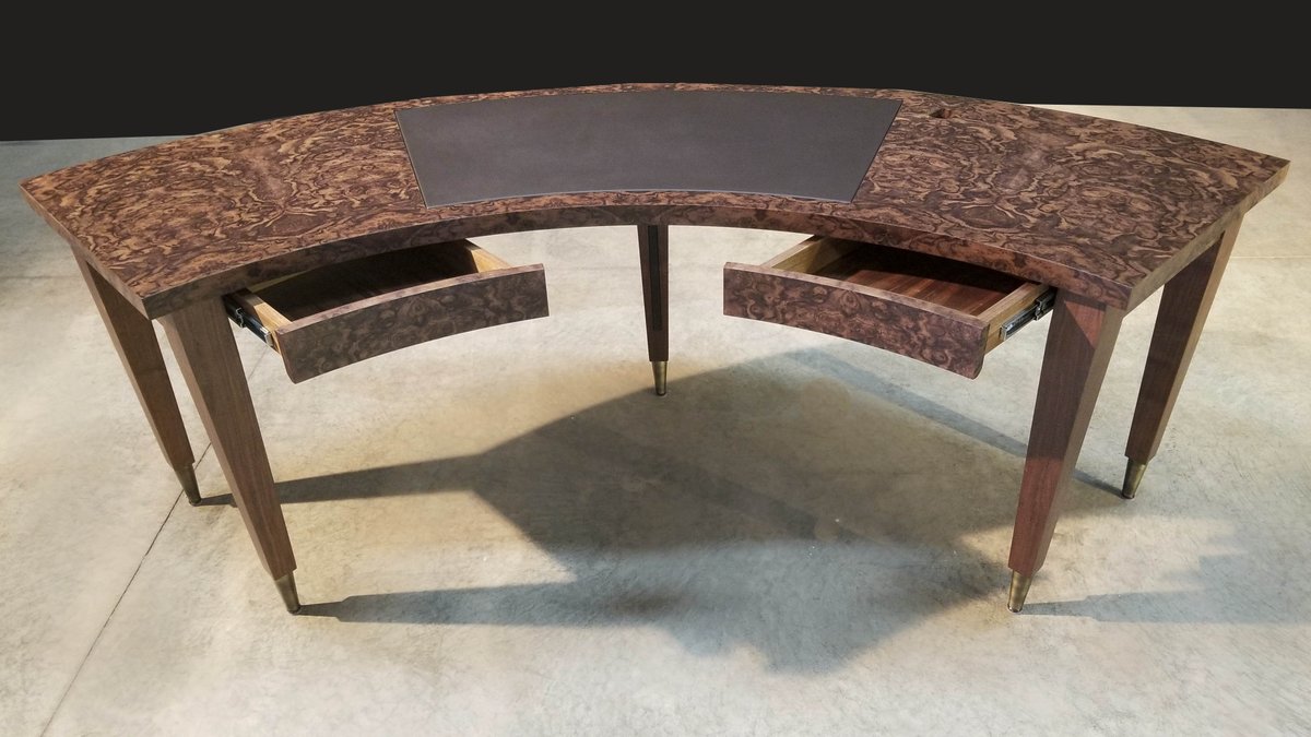 JOHNHOUSHMAND's tweet photo. Walnut burl veneer desk with leather top, 2 pencil drawers and bronze feet.
#JohnHoushmand #WalnutBurl #Letaher #Bronze #MultiMaterials https://t.co/b6DqqyHOsI