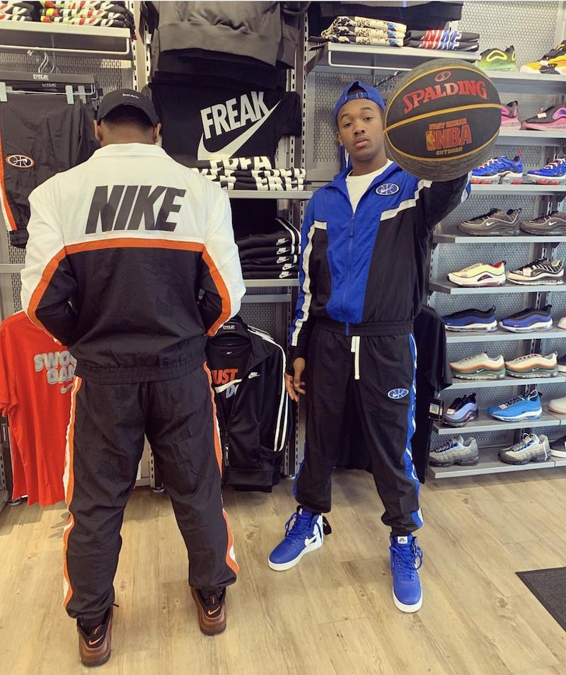 DTLRVILLA's tweet photo. Come get your swoosh Fleece at DTLR
๐FIND A STORE: https://t.co/hs0PO9gmbz
๐@braydenadixon @kbizzo_
(DTLR East Town NC)
๐ธ@roman_godes @iBridgeTheGap
#DTLR #dtlrstores #Nike https://t.co/JGLIo6xe0E