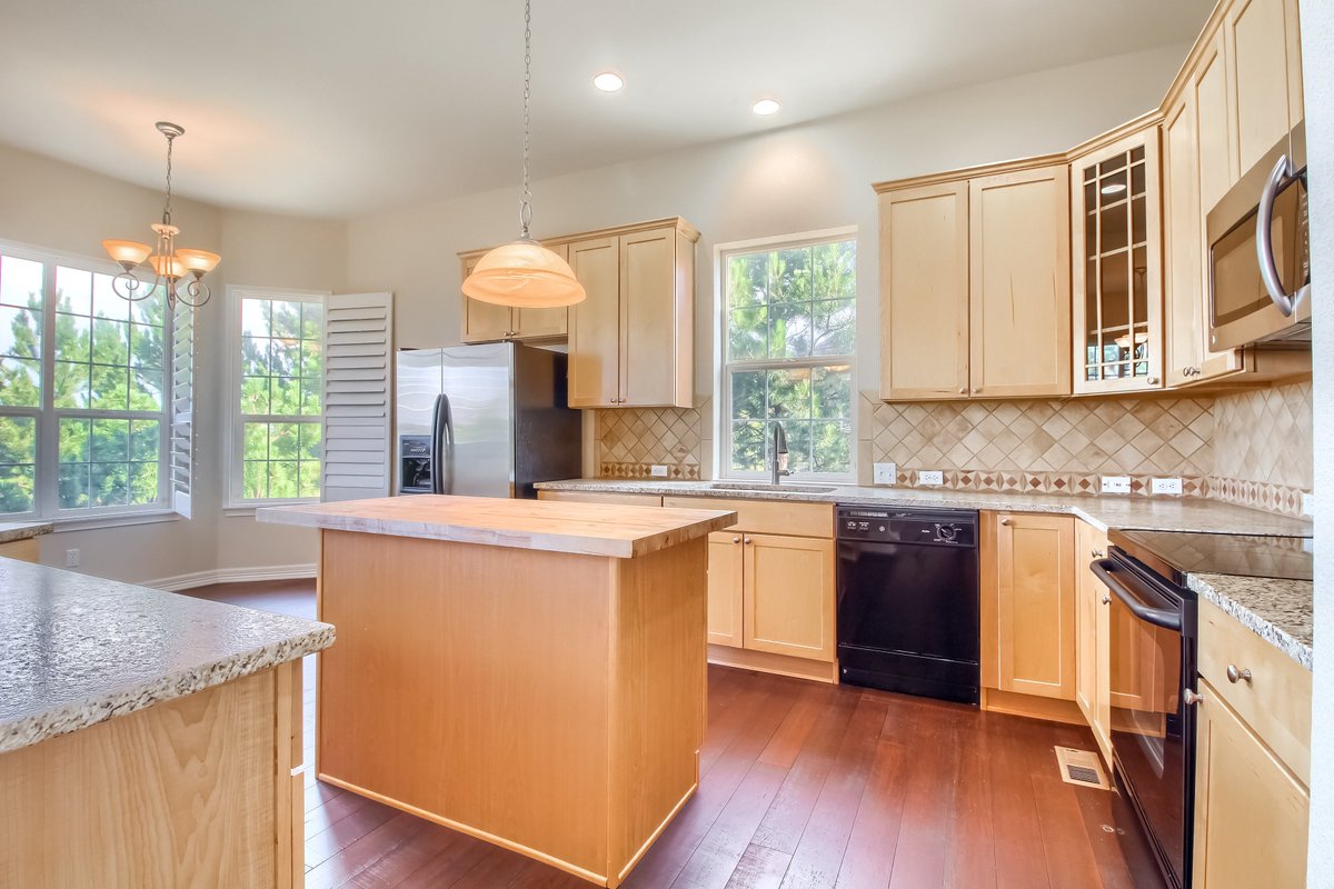 Walkthrough: Book real estate services instantly tweet media