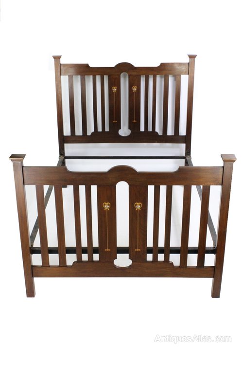 antiques_atlas's tweet photo. From Antique Furniture Direct Victorian Arts & Crafts Inlaid Walnut Double Bed https://t.co/vv2yoQQqO4 #antiques @antique_FD #italianbed #antiquebed #victorianbed #fourposterbed #fourposter #interiordesign #antiquedealer #Testerbed https://t.co/x0nHTm6DRy